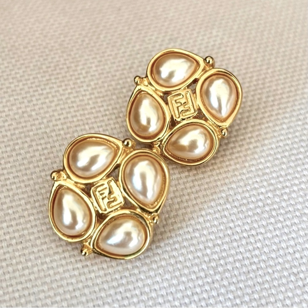 FENDI RARE Vintage Fendi FF Logo Pearl Cluster Pierced Earrings – 90s Runway Era - Picture 6 of 9